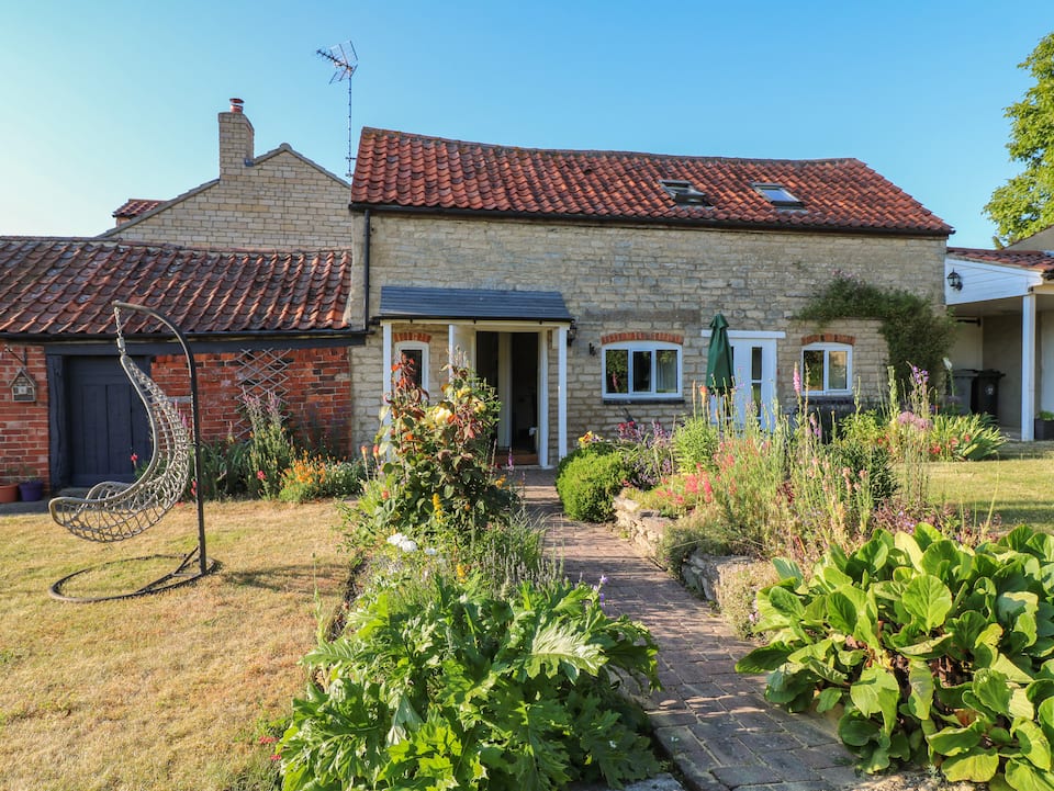 Granary Cottage — photo 1