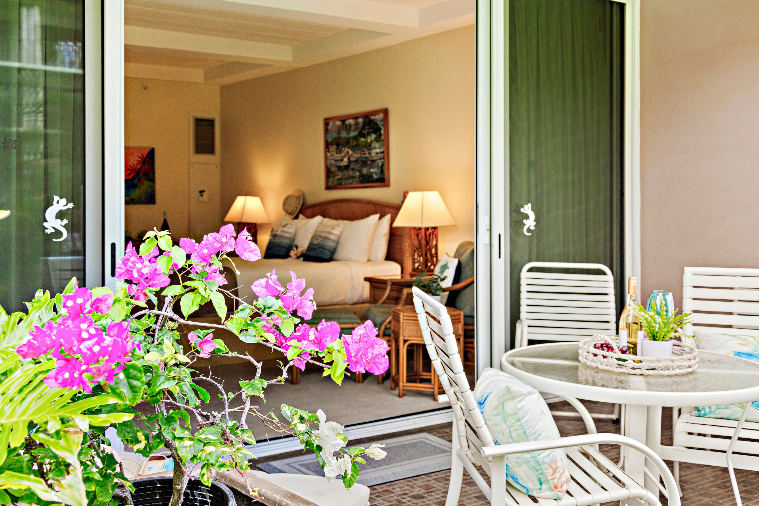 Condo in Lahaina · ★5.0 · Studio · 2 beds · 2 baths - Image 4
