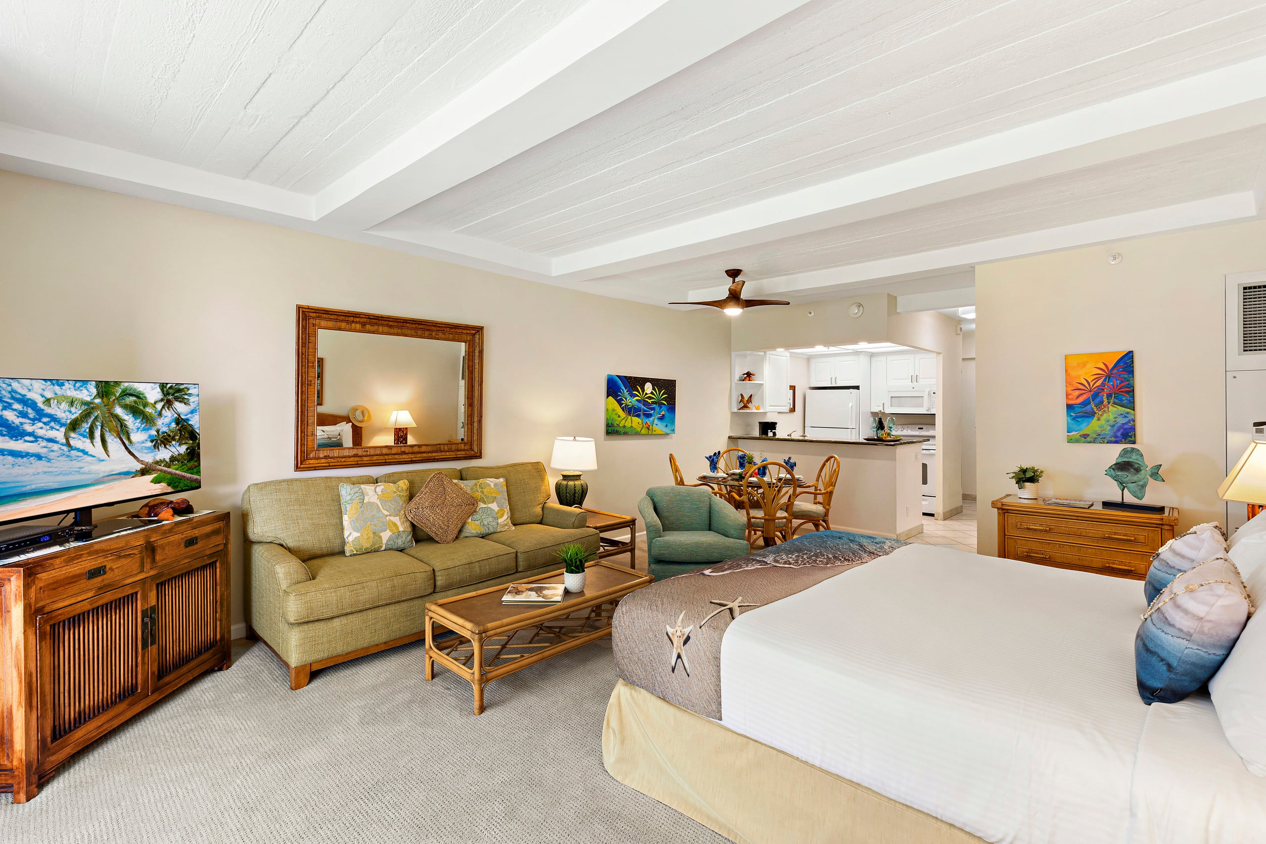 Condo in Lahaina · ★5.0 · Studio · 2 beds · 2 baths - Image 11