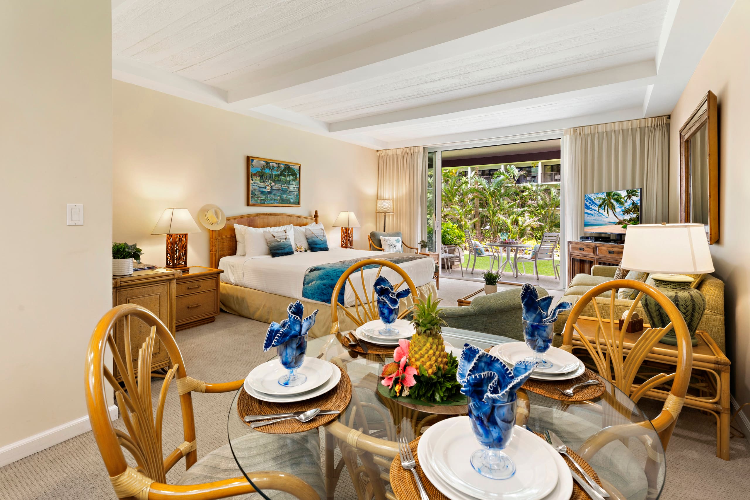 Condo in Lahaina · ★5.0 · Studio · 2 beds · 2 baths - Image 1