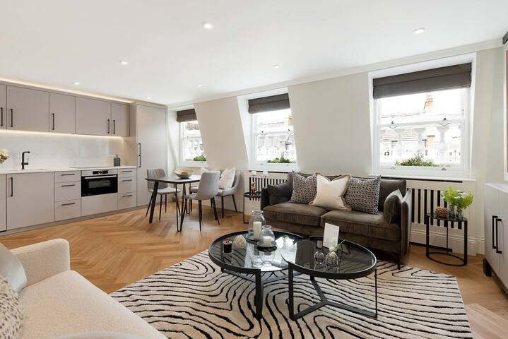 Amazing South Kensington Apartment gallery image 2