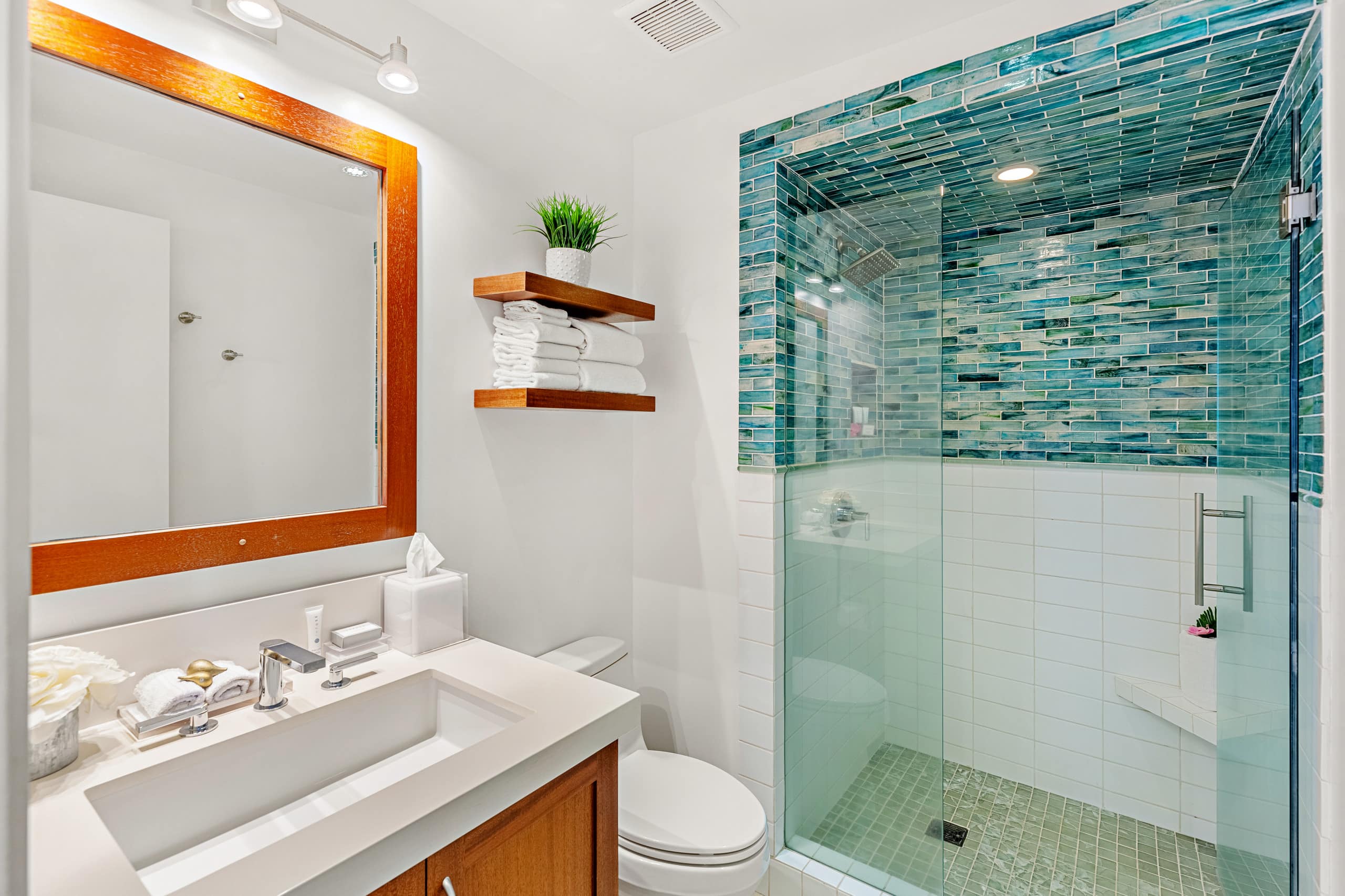 Condo in Lahaina · ★4.5 · 2 bedrooms · 2 beds · 2 baths - Image 17