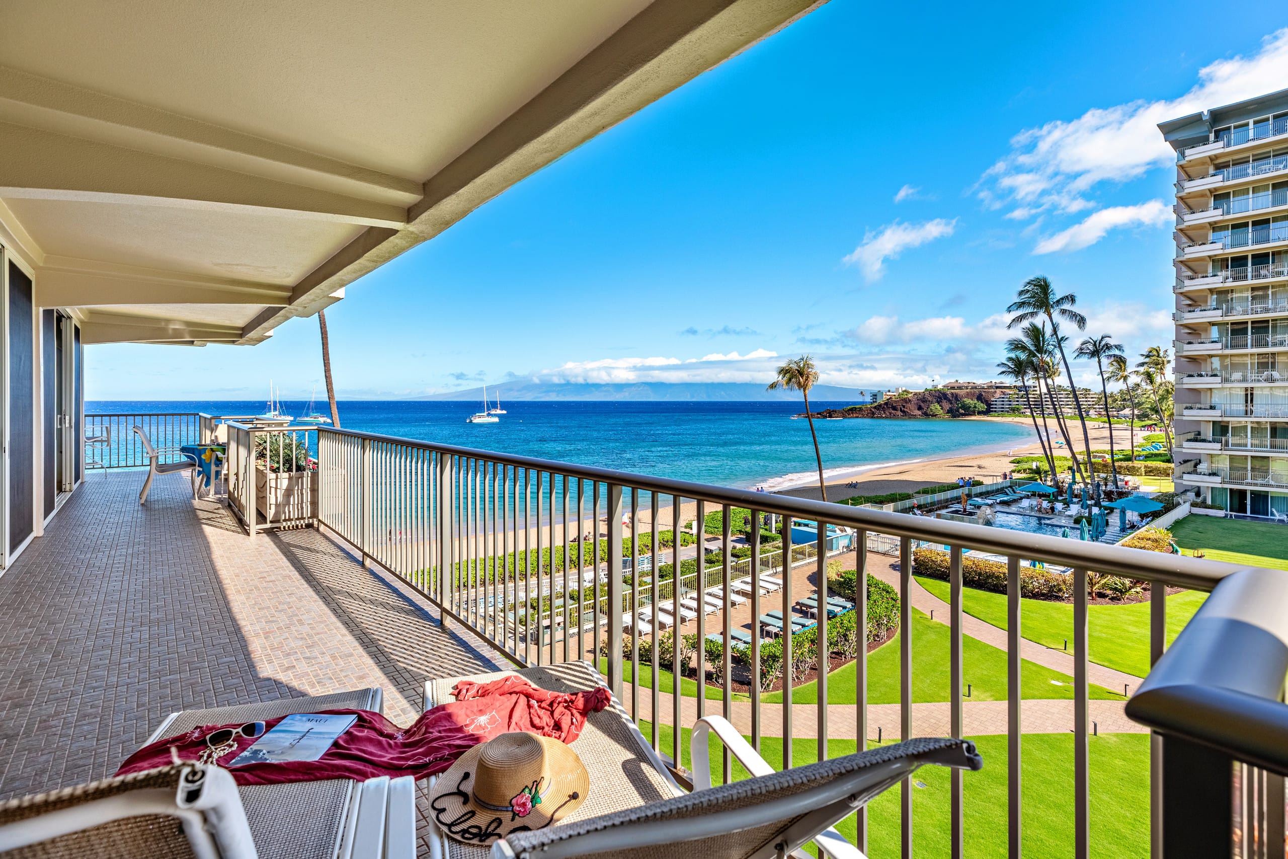Condo in Lahaina · ★4.5 · 2 bedrooms · 2 beds · 2 baths - Image 3