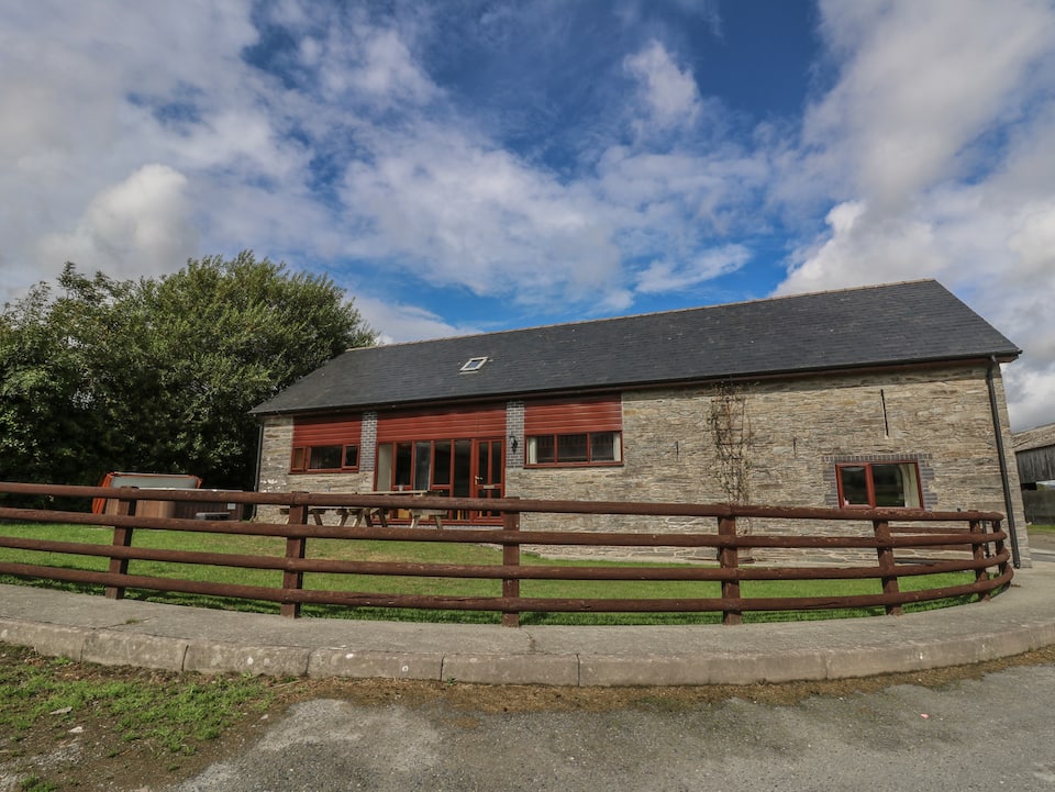 Glanyrafon — photo 1