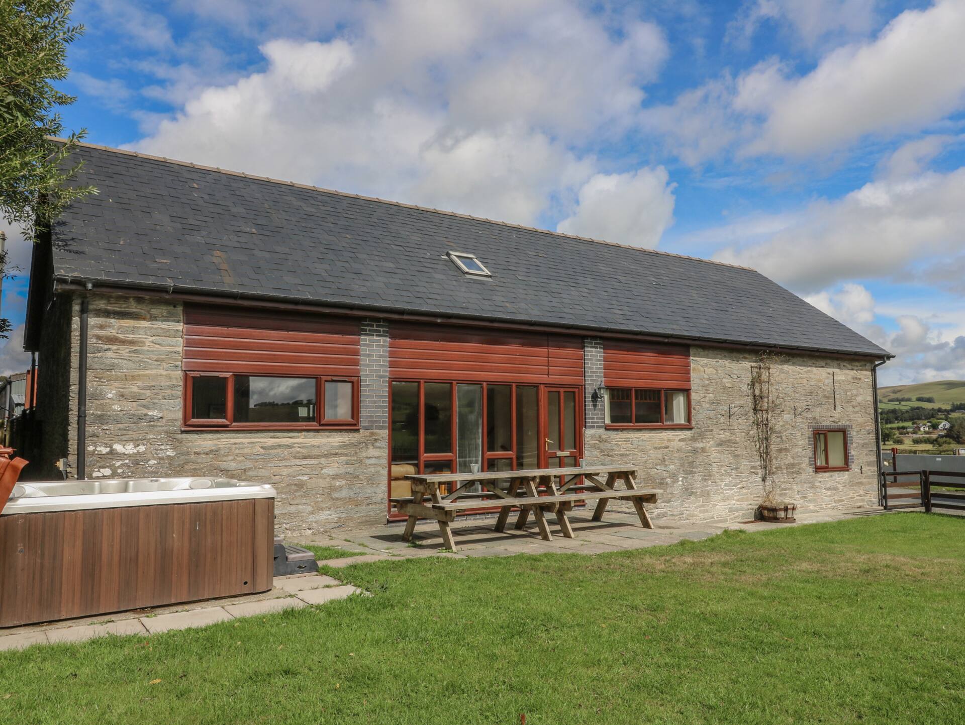 Glanyrafon — photo 2