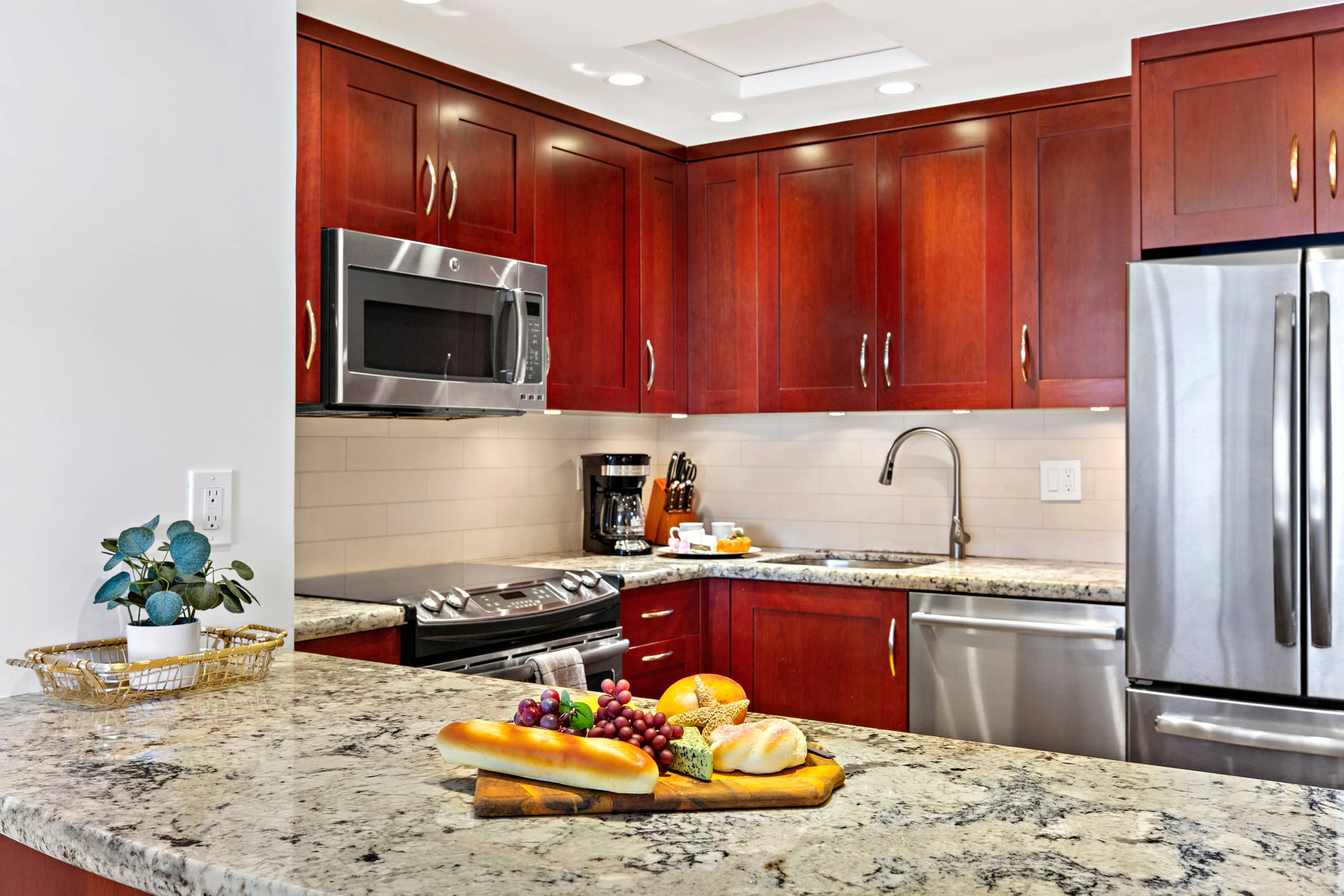 Condo in Lahaina · ★5.0 · 1 bedroom · 1 bed · 1 bath - Image 12
