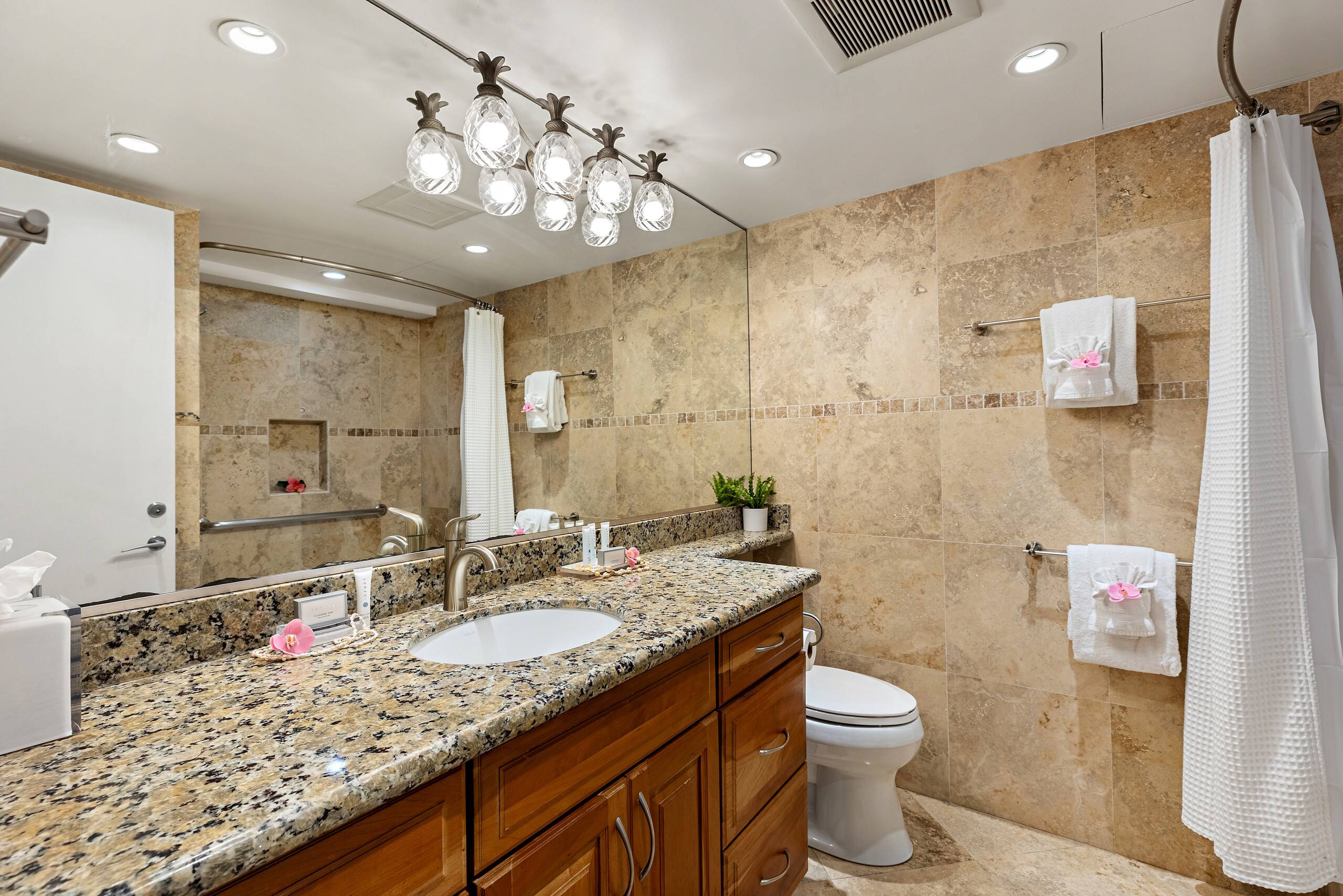 Condo in Lahaina · ★4.33 · 1 bedroom · 1 bed · 2 baths - Image 20