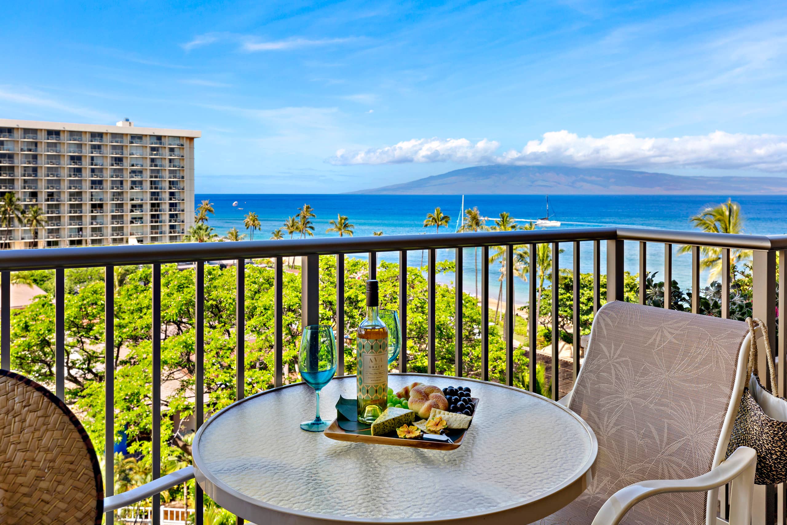 Condo in Lahaina · ★5.0 · Studio · 1 bath - Image 7