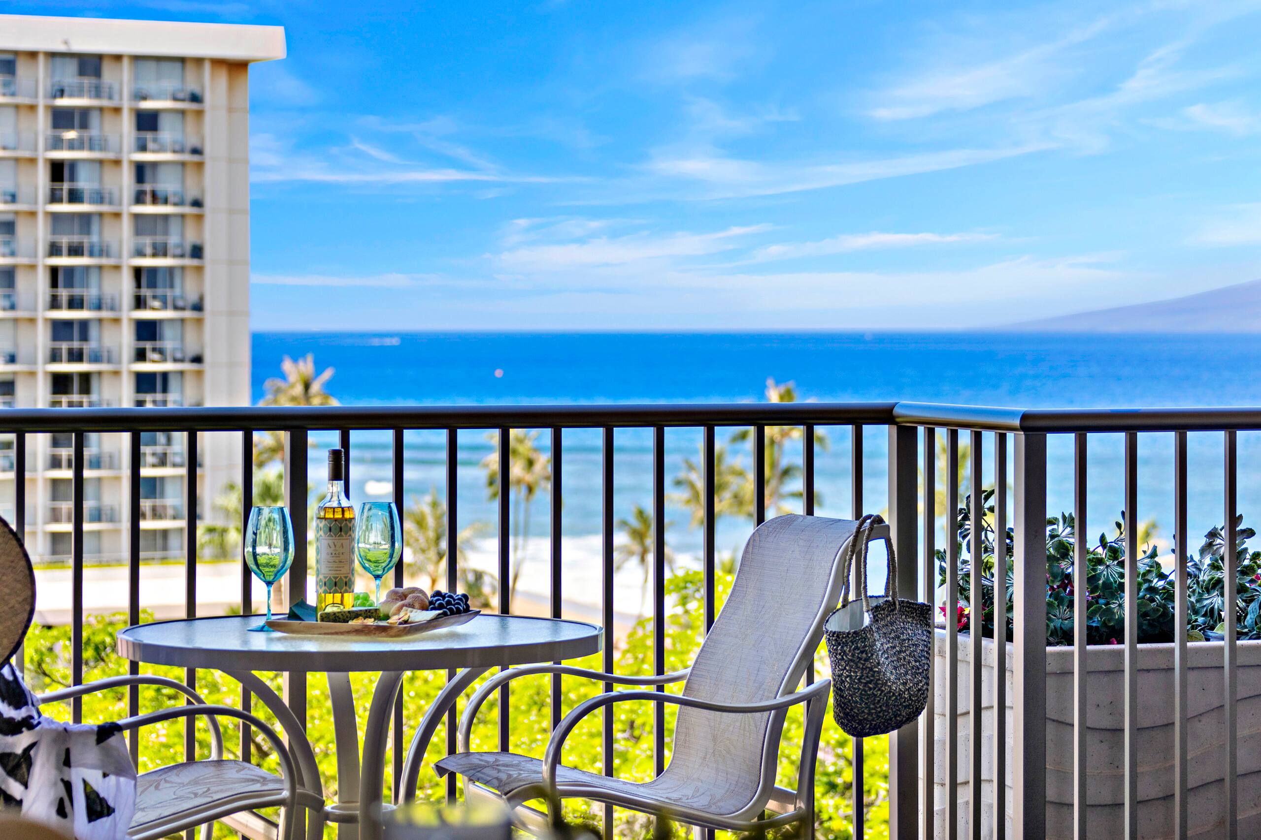 Condo in Lahaina · ★5.0 · Studio · 1 bath - Image 3