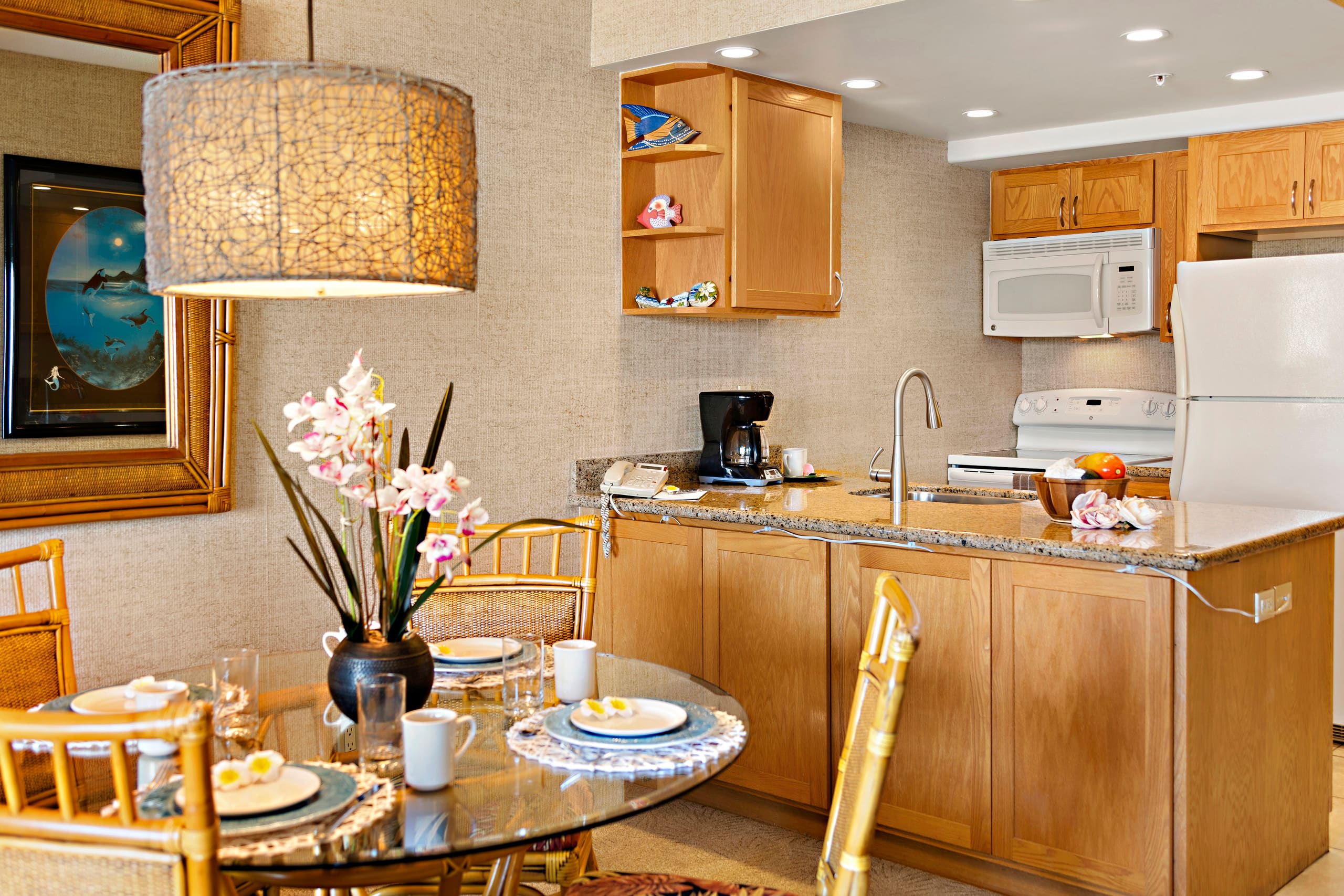 Condo in Lahaina · ★5.0 · Studio · 1 bath - Image 19