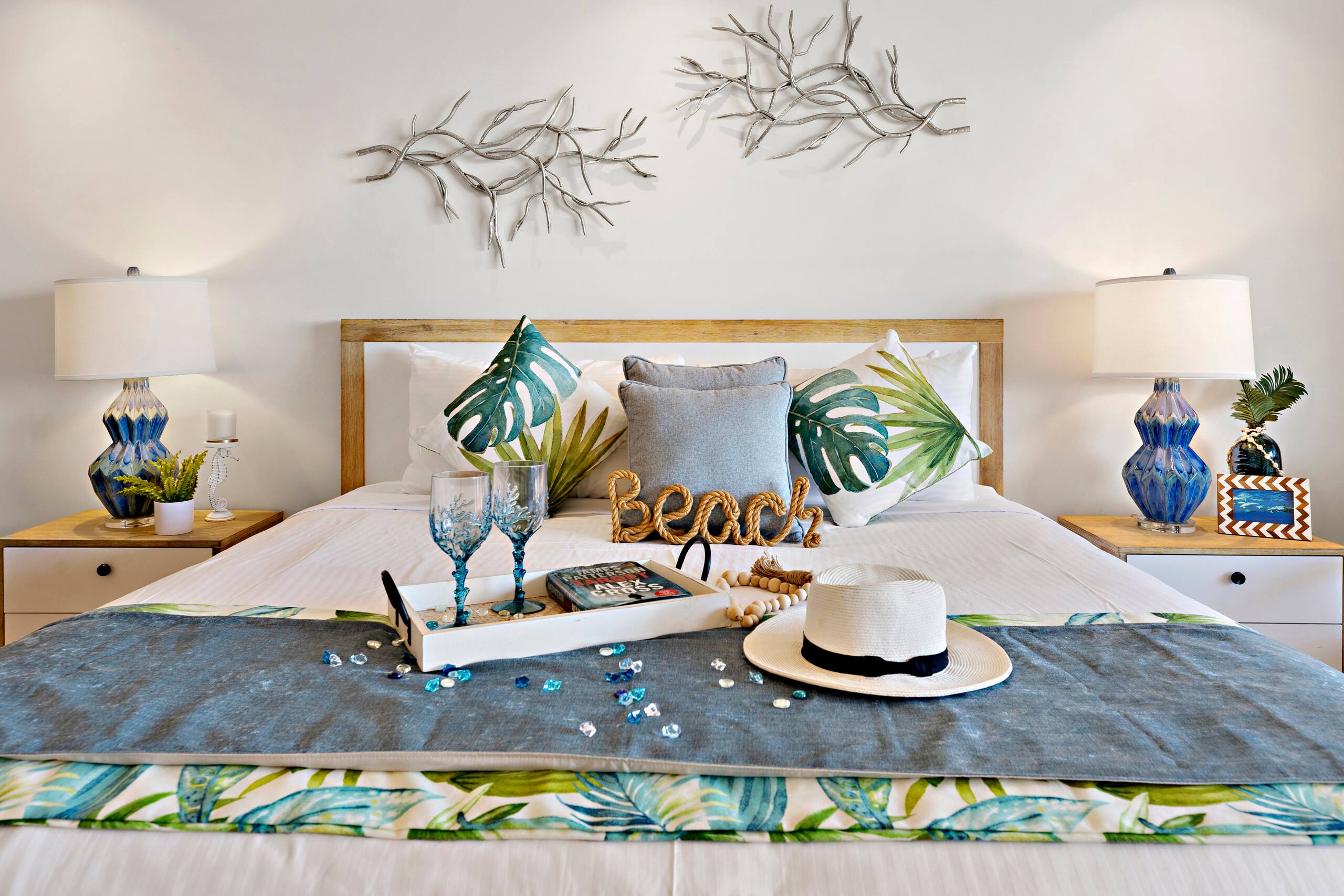 Condo in Lahaina · ★4.83 · Studio · 1 bed · 1 bath - Image 11