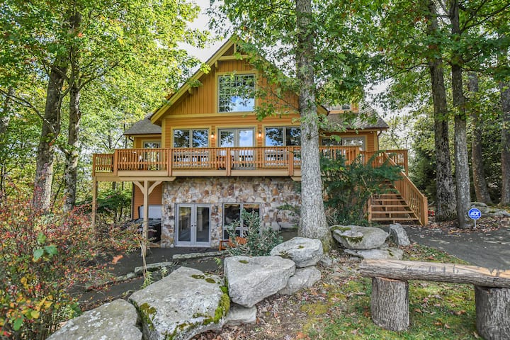 Alpine Adventure | Ski In/ski Out, Private Hot Tub - Deep Creek Lake, MD