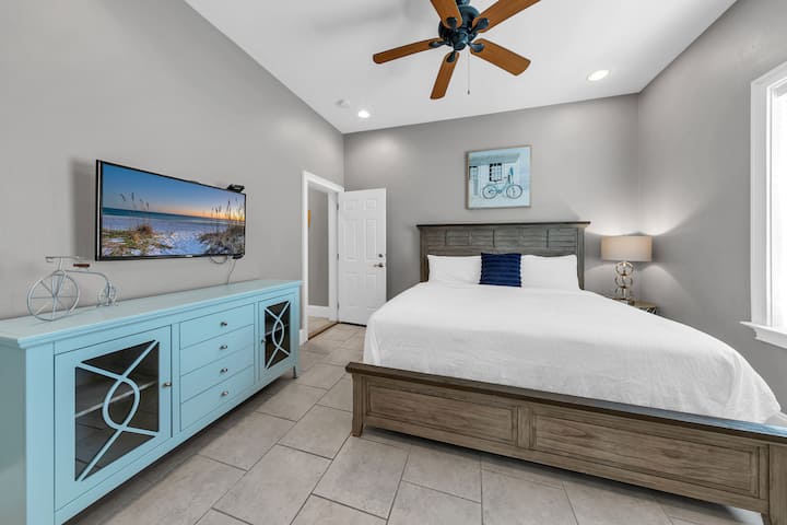 Suite King en el segundo piso con baño privado adjunto