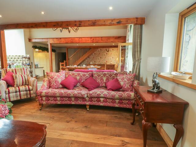 Rough Bank Barn gallery image 4