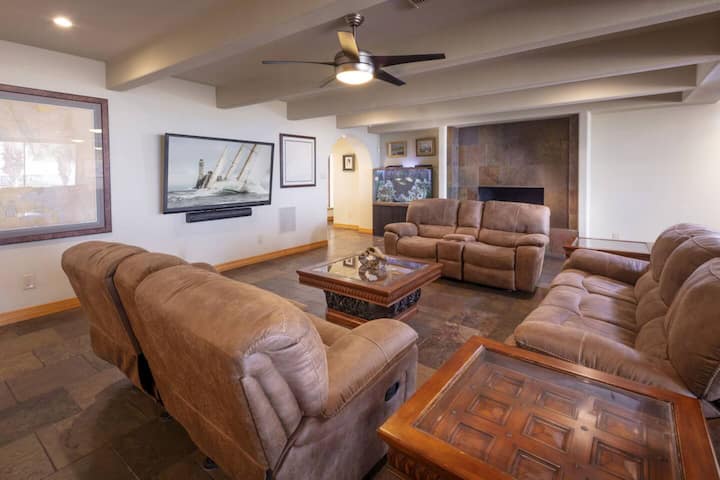 Kemah Waterfront Estate With Pools & Private Pier - Seabrook, TX