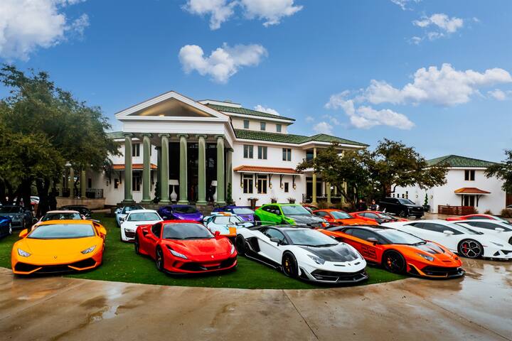 The Gatsby Mansion Waterfront w Casino Theater Spa gallery image 2