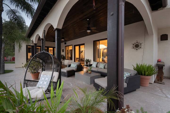 *Private Water Park* Hidden Cave! Outdoor Ktchn! gallery image 3