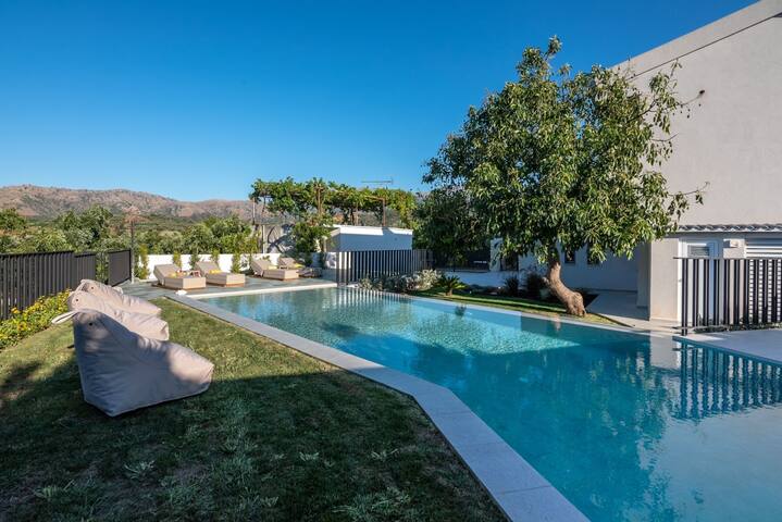 Alyona Villas – Villa Lona gallery image 5