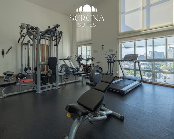 Lovely 3BR in Central Condesa w AC & Rooftop Pool gallery image 4