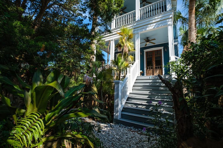Bridges Cottage - Vintage In Heart Of Cedar Key! - Cedar Key, FL