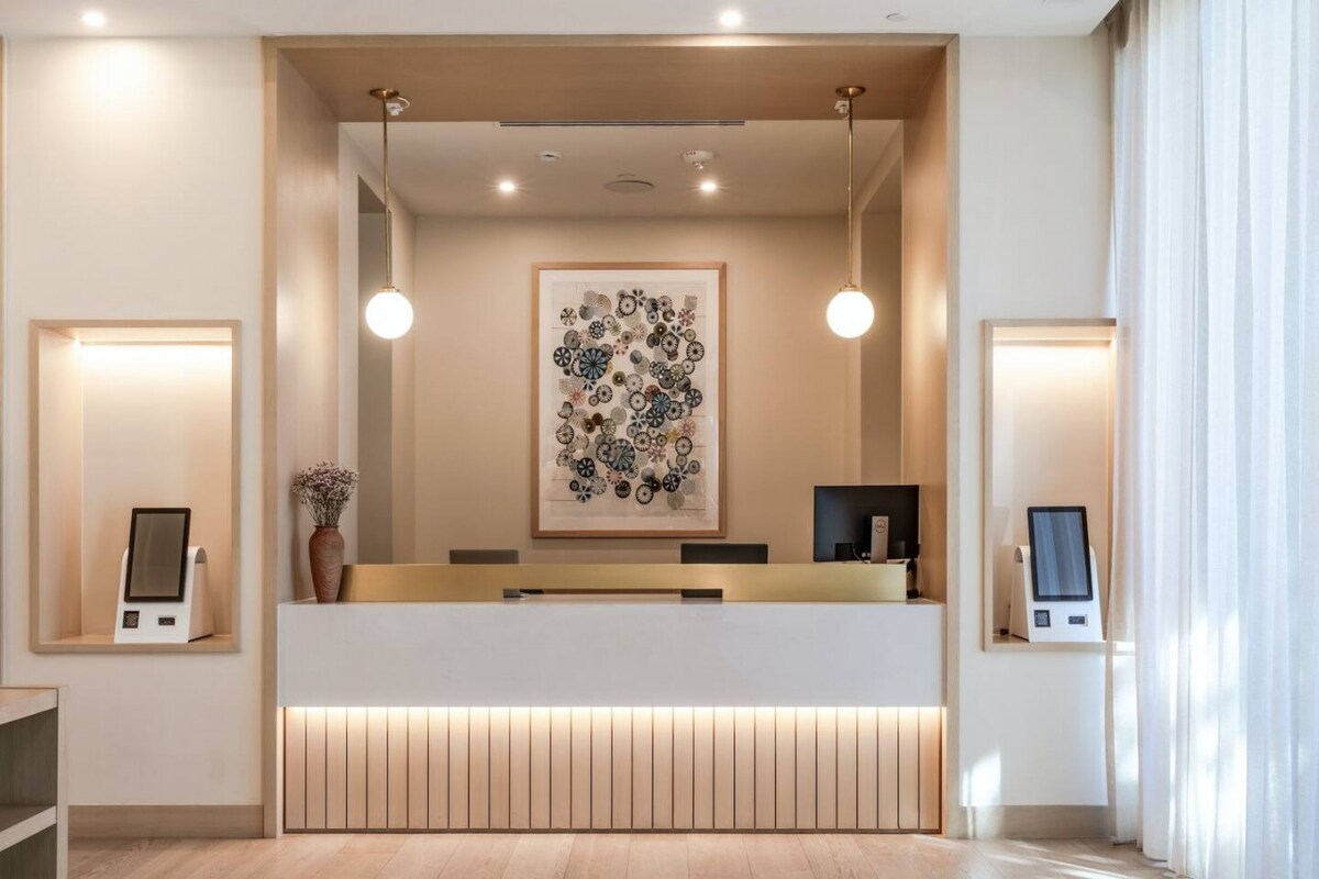 Highrise 1BR Luxe Suite near DT|Vibrant Rainey St