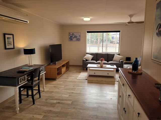 16 Stokes-Hughes Street gallery image 2