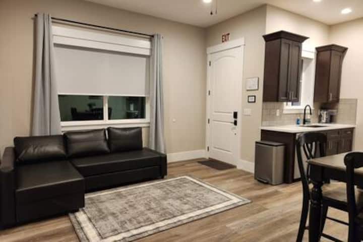 Private Home-2 Bed/2 Bath - Hot Tub / Near Zion Np - Hurricane, UT