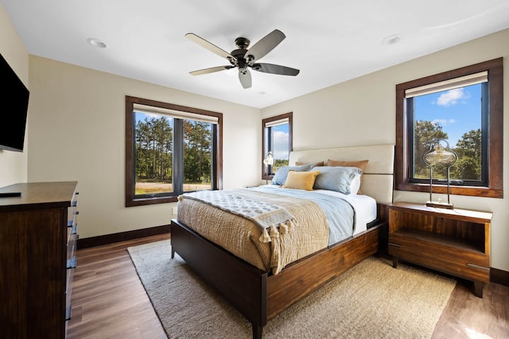 WisCottage on Beach Lake Wisconsin a DI4Y Vacation Rental - Bedroom # 3 Front of House