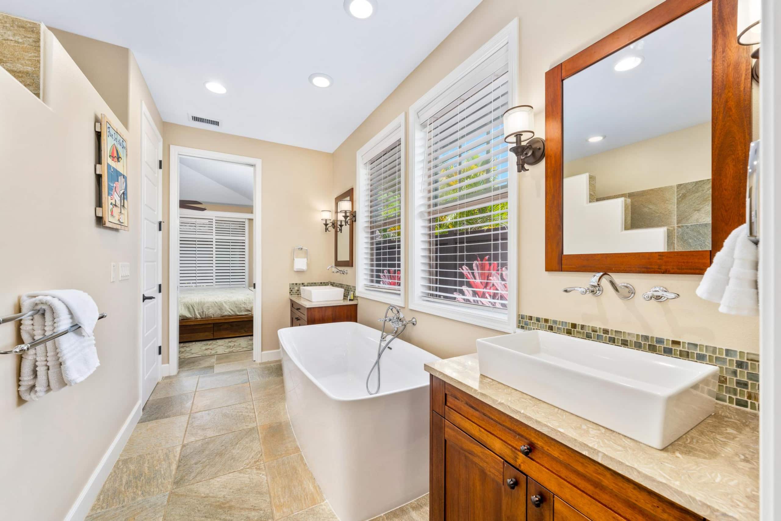 Home in Kailua-Kona · ★4.95 · 3 bedrooms · 4 beds · 2.5 baths - Image 29