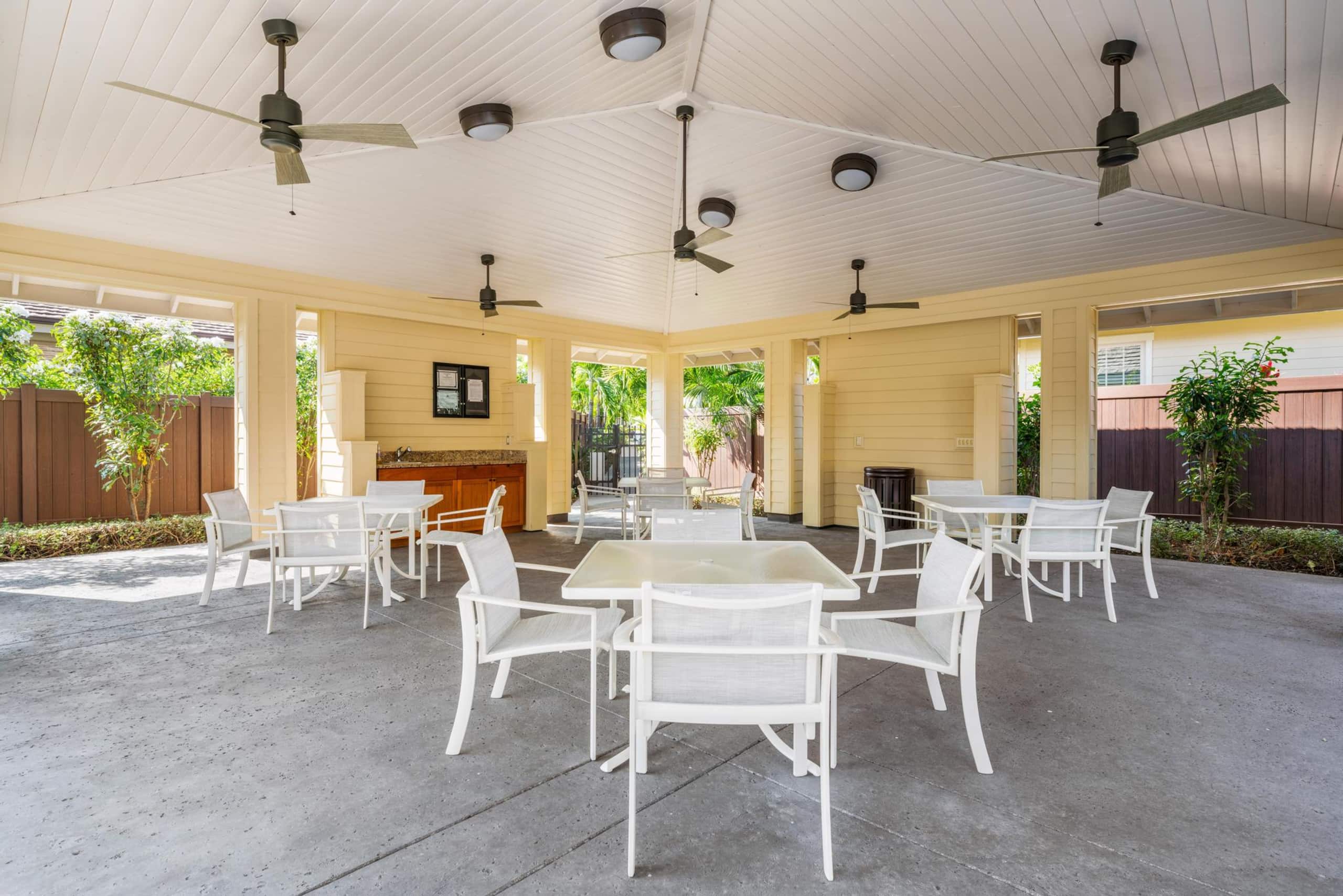 Home in Kailua-Kona · ★4.95 · 3 bedrooms · 4 beds · 2.5 baths - Image 52