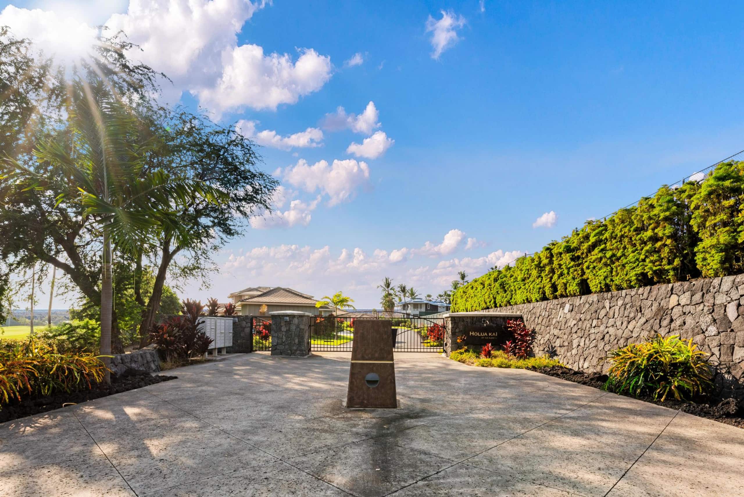 Home in Kailua-Kona · ★4.95 · 3 bedrooms · 4 beds · 2.5 baths - Image 54