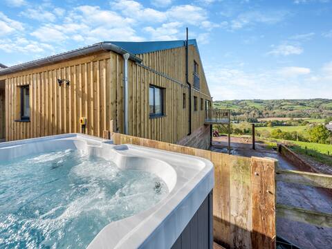 Westpitt Farm - The Hayloft