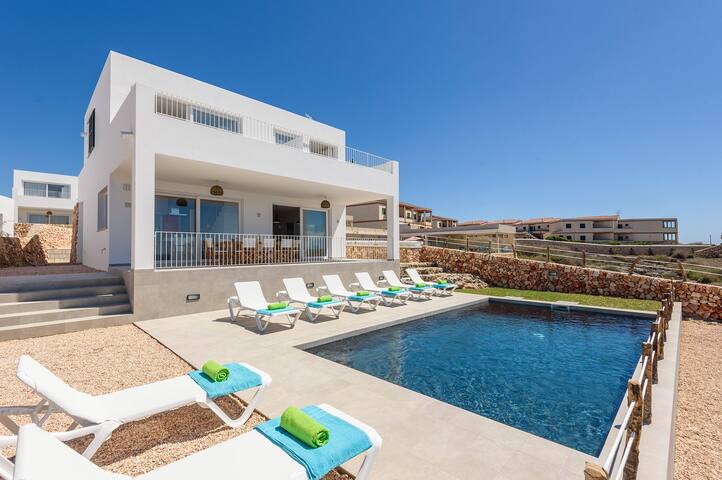 Villa Agata by Villa Plus gallery image 5