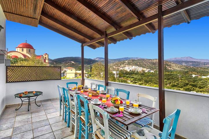 Villa Alexis House by Villa Plus gallery image 3