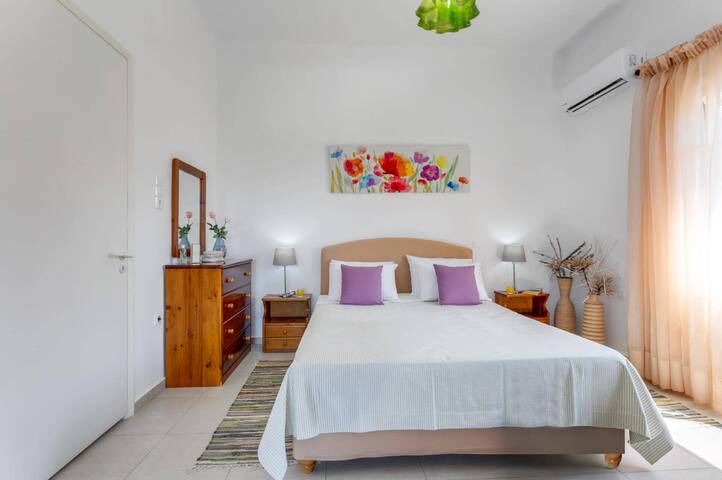 Villa Alexis House by Villa Plus gallery image 4