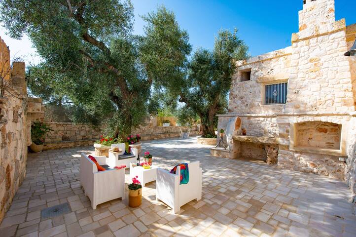 Villa Amico by Villa Plus gallery image 4