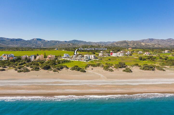 Villa Angelina Olivestone by Villa Plus gallery image 4