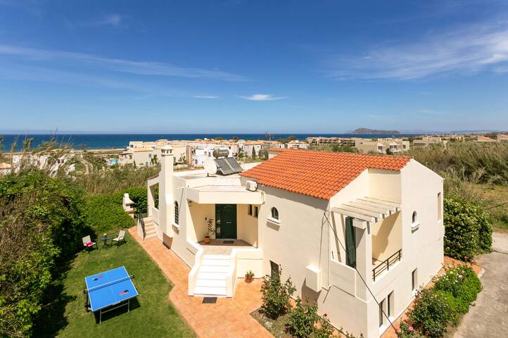 Villa Anni by Villa Plus gallery image 3