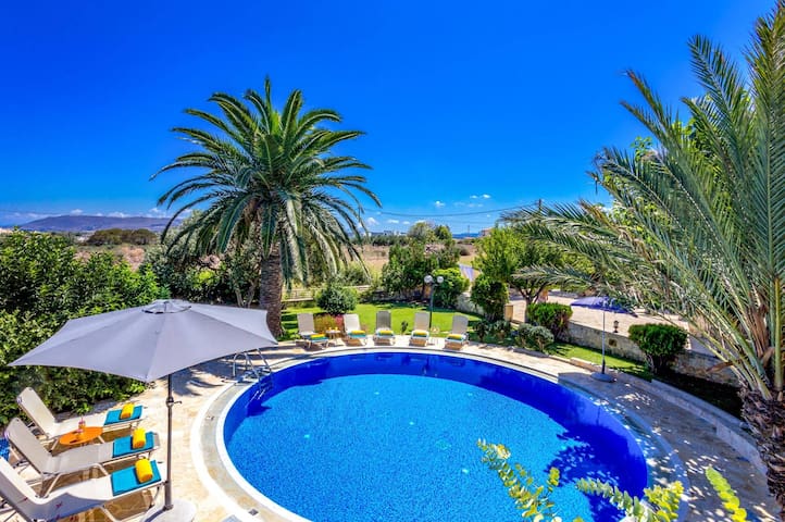 Villa Avra by Villa Plus gallery image 4