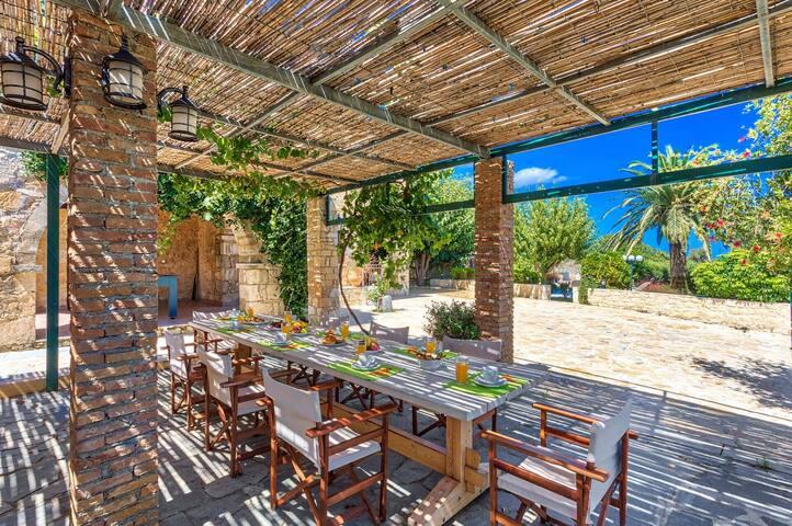 Villa Avra by Villa Plus gallery image 3