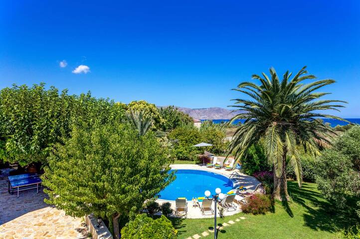 Villa Avra by Villa Plus gallery image 2