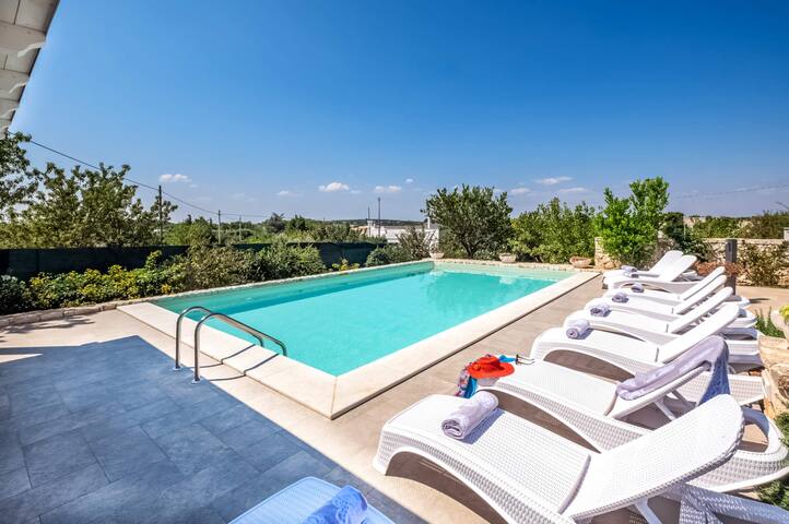Villa Bella Ostuni by Villa Plus gallery image 2