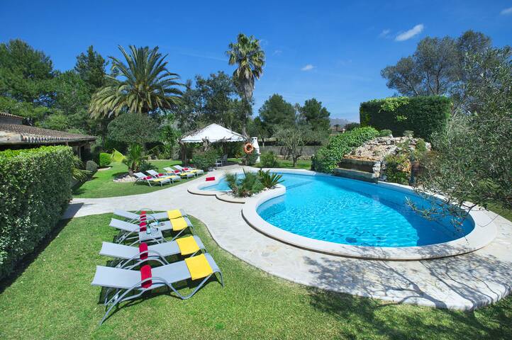 Villa Bon Reco by Villa Plus gallery image 2