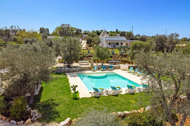 Villa Borgo Mediterraneo by Villa Plus