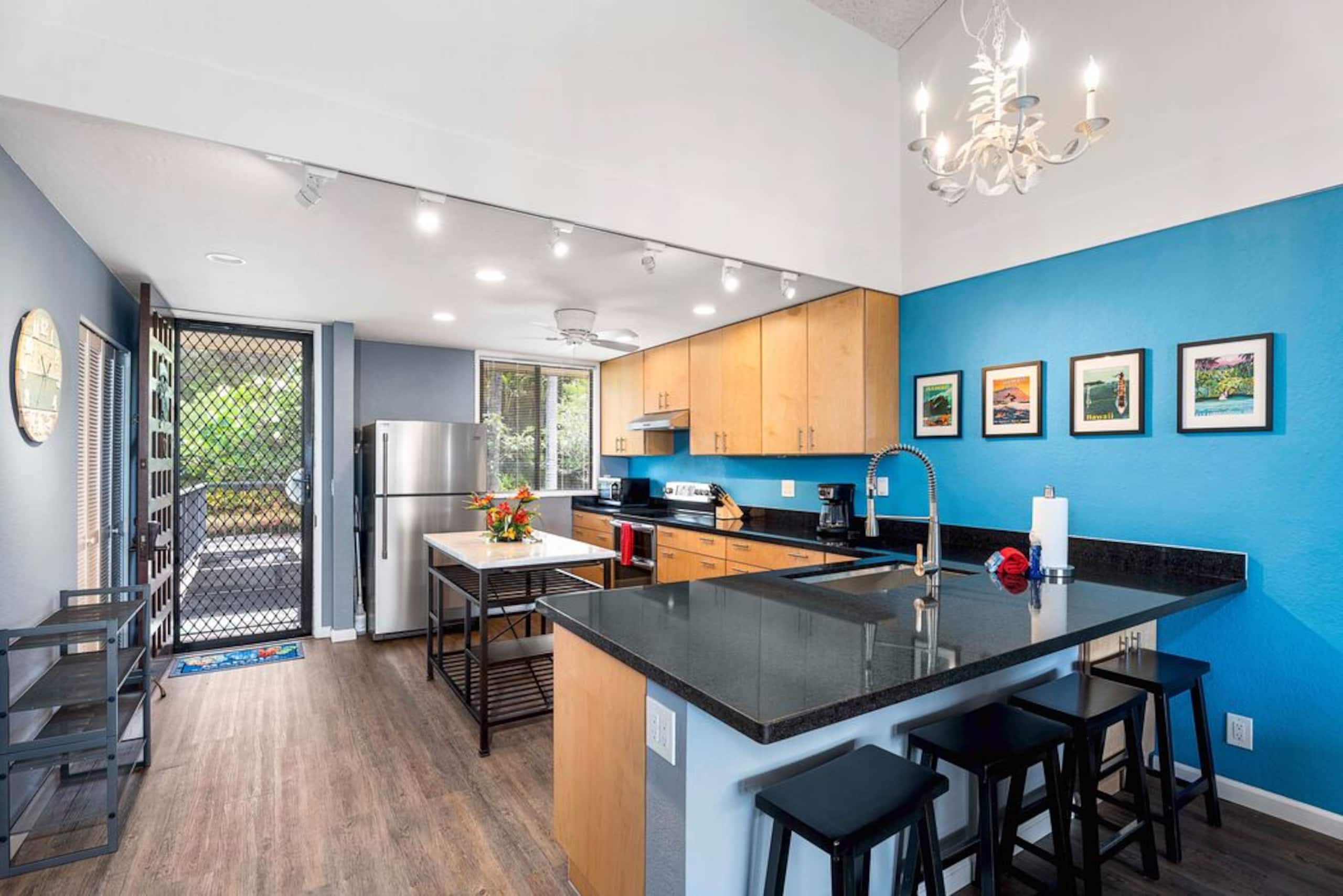Condo in Kailua-Kona · ★5.0 · 2 bedrooms · 4 beds · 2.5 baths - Image 6