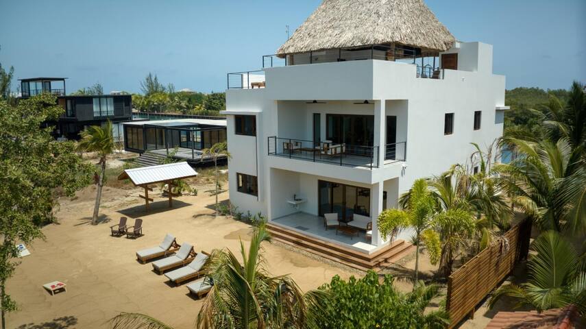 NEW Oceanfront 5 Bedroom Private Island Villa gallery image 3