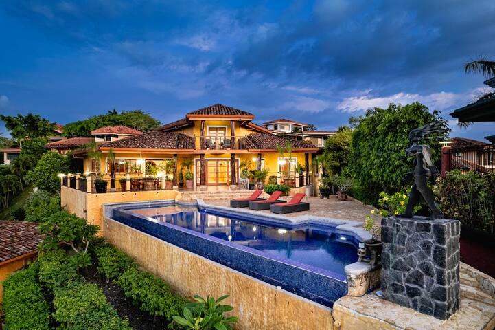 Casa Amarilla • 4BR Bay-View Villa - 8 Guests