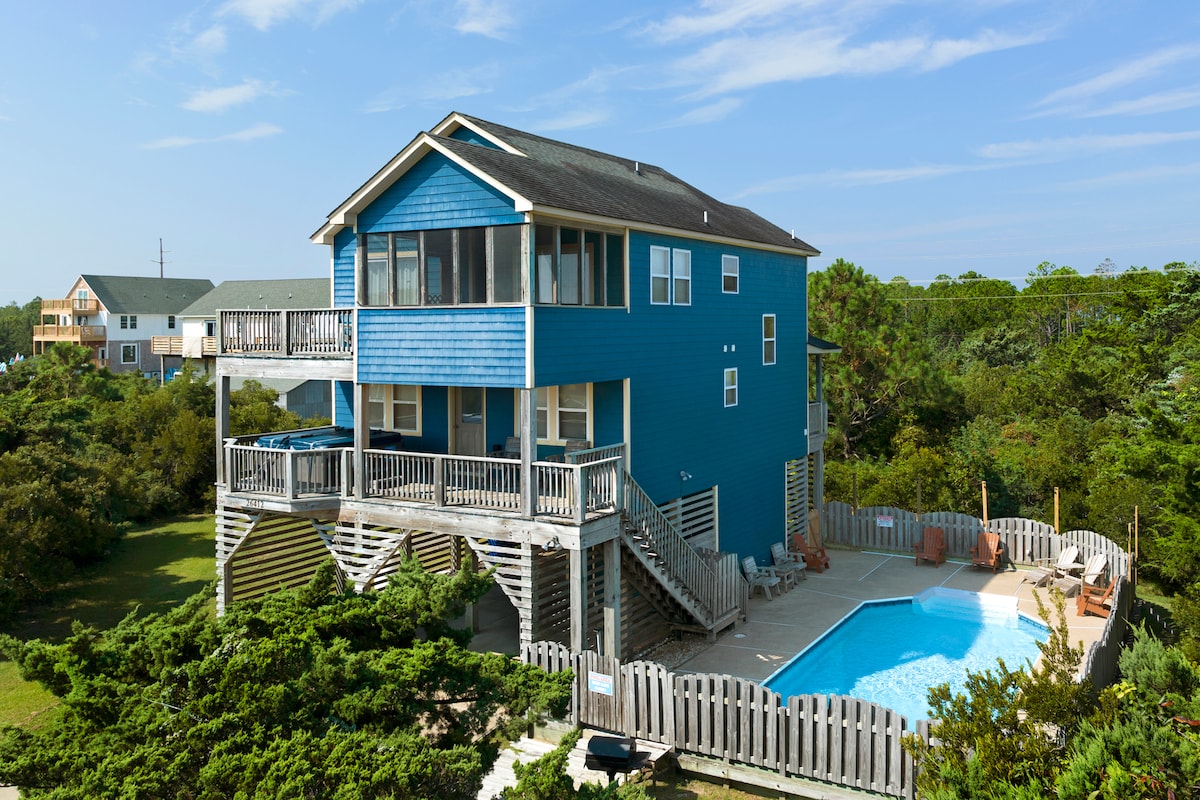Sea Breeze Blue: Private Pool | Hot Tub | Dogs OK