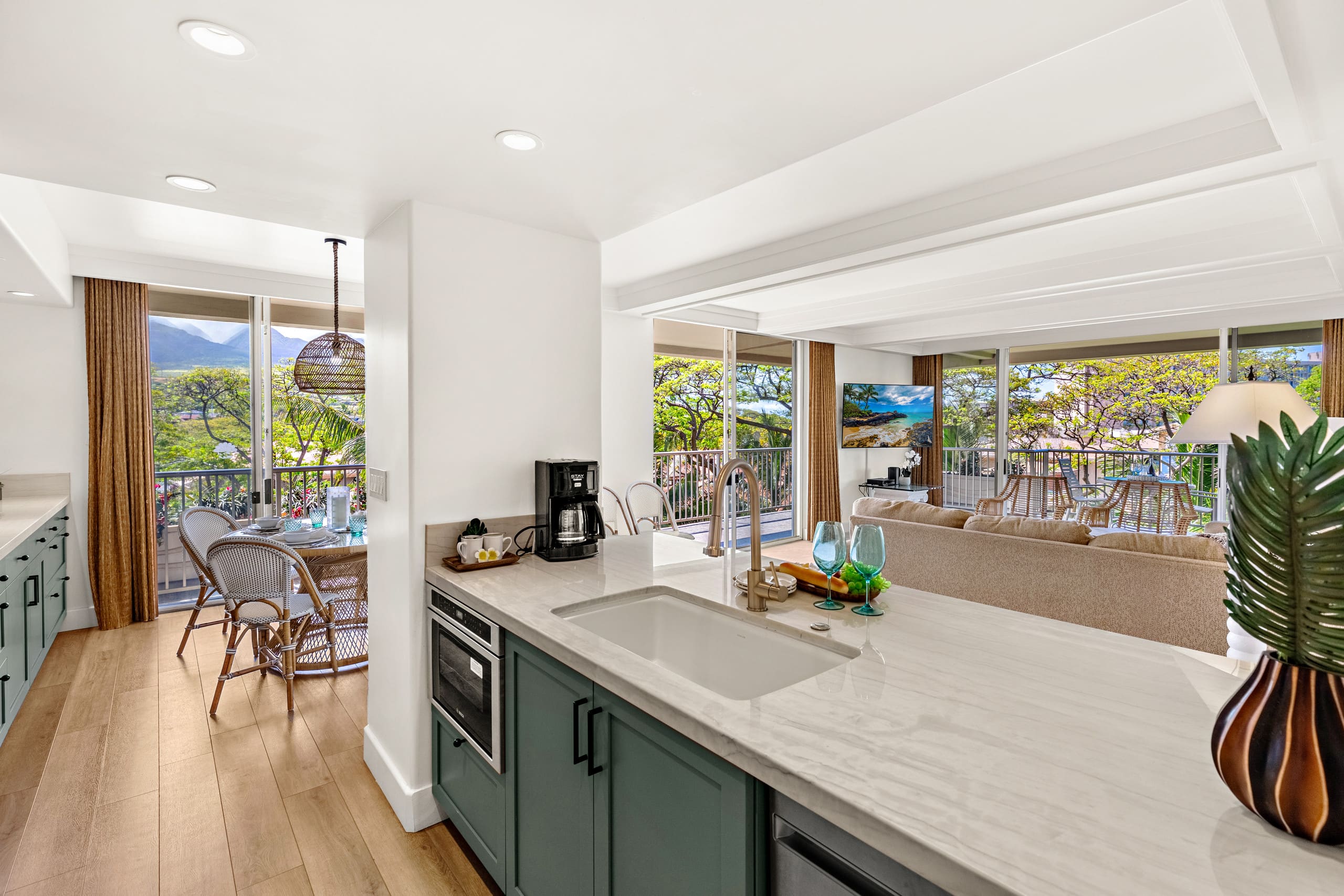 Condo in Lahaina · ★5.0 · 2 bedrooms · 2 beds · 2 baths - Image 8