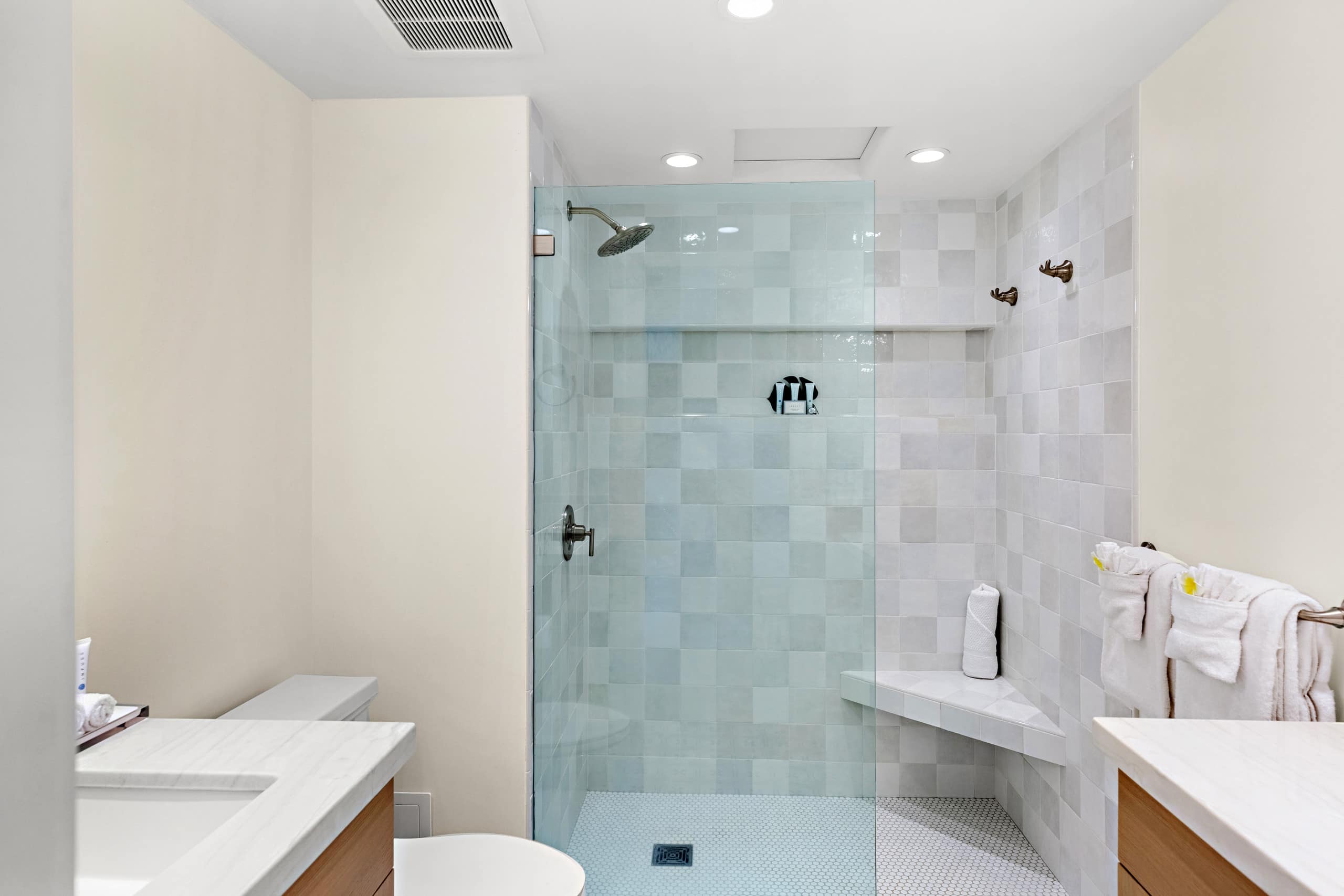 Condo in Lahaina · ★5.0 · 2 bedrooms · 2 beds · 2 baths - Image 21